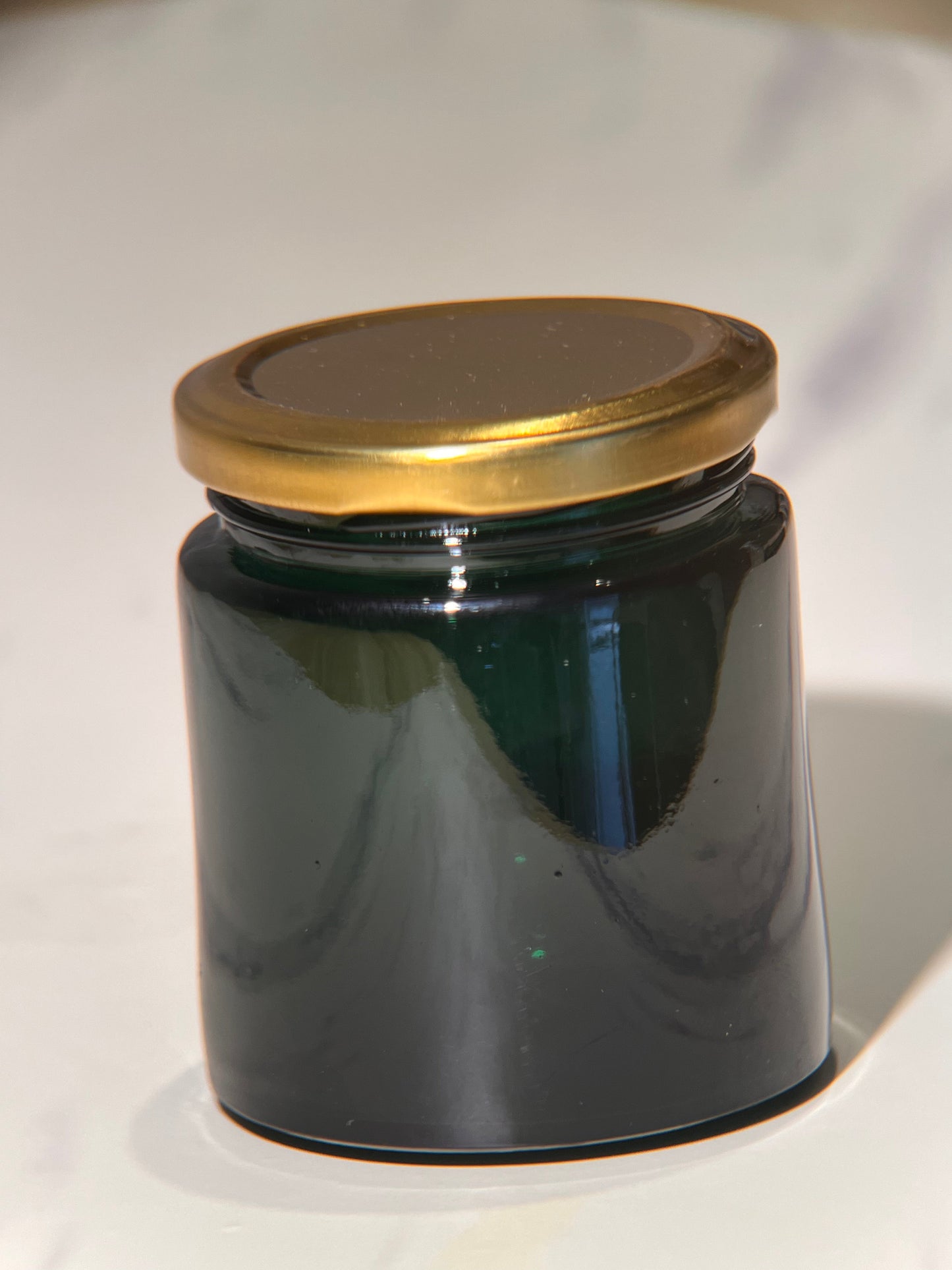 200ml Salsa Green Glass Jar with 63mm Lug Cap (Golden Lid)